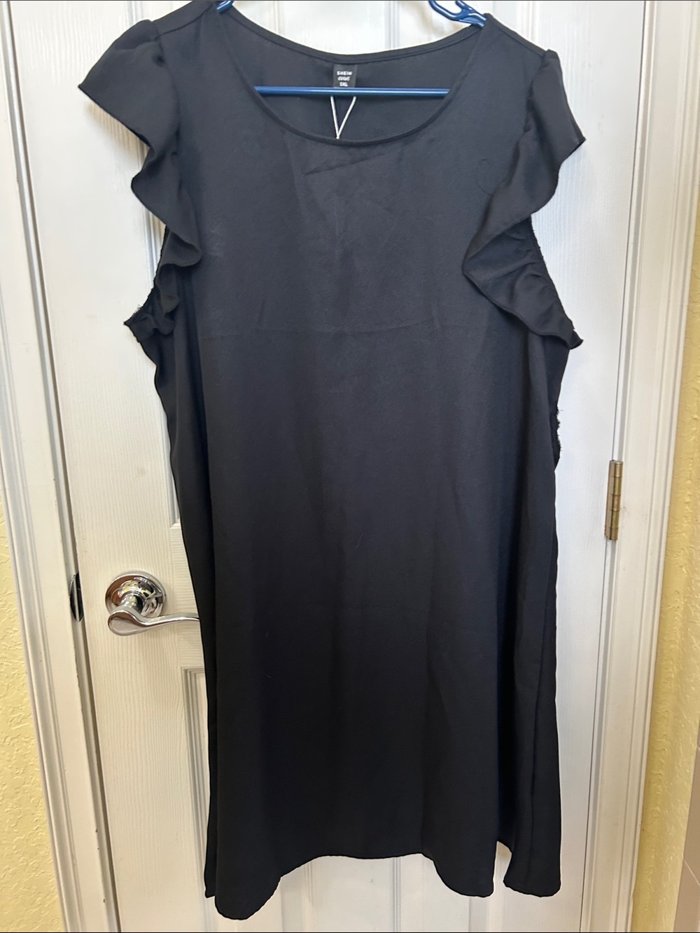 SHEIN Black Ruffle Sleeve Midi Shift Dress